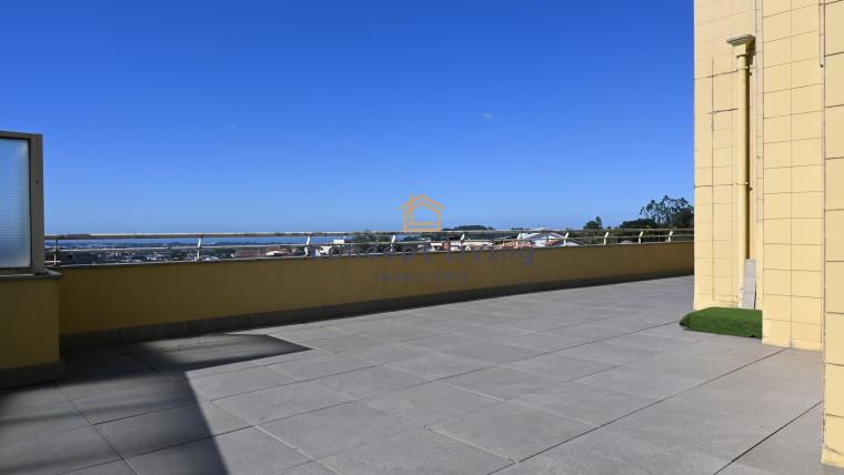 Apartamento T3 em Argoncilhe