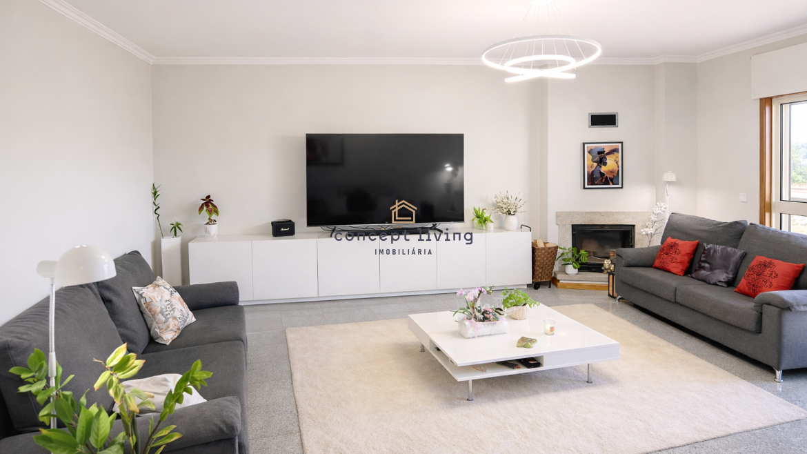 Apartamento T3+1 em Argoncilhe